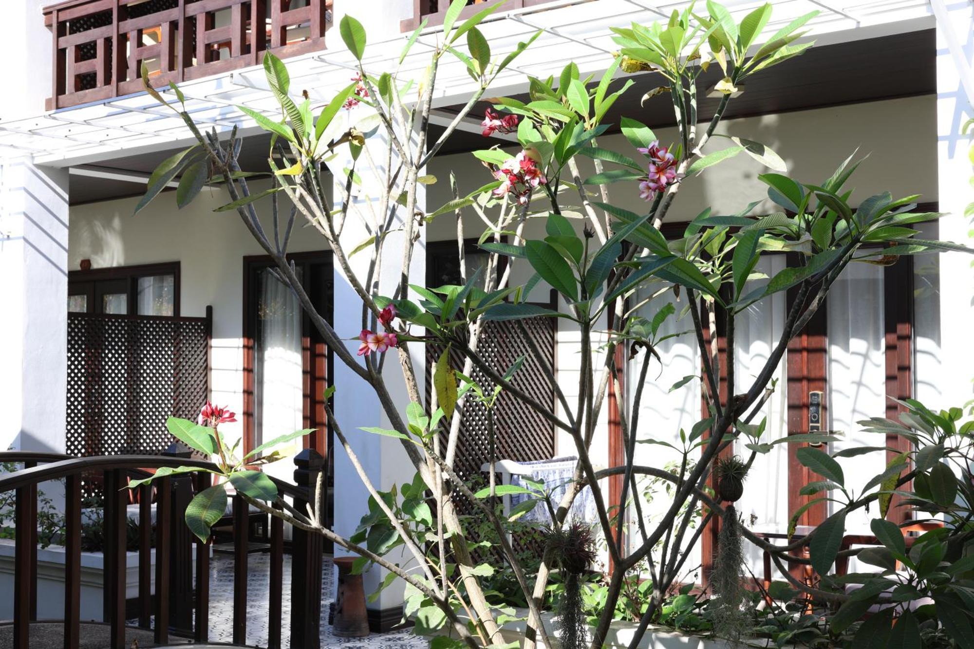 Sunrise Garden House Hotel Luang Prabang Buitenkant foto